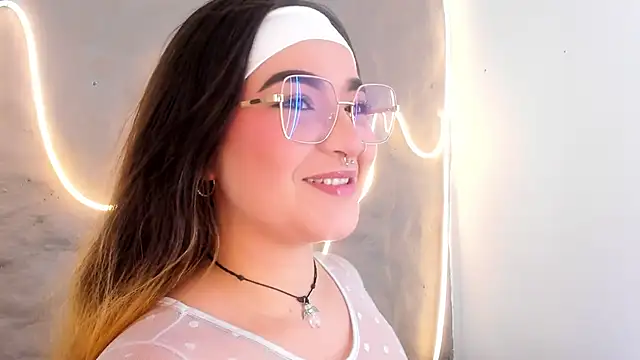 Shanntal  online show from 03-11-26, 07:30