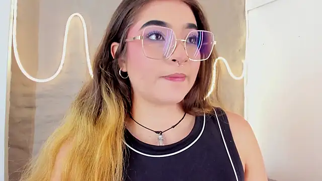 Shanntal  online show from 02-16-26, 07:34