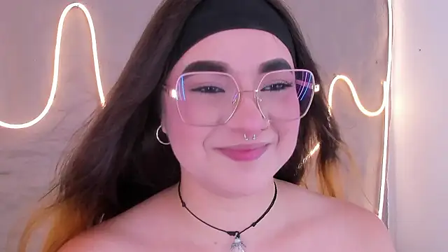 Shanntal  online show from 03-13-26, 07:41