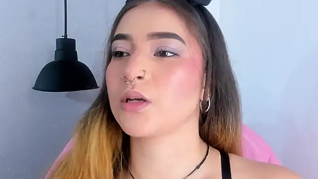 Shanntal  online show from 10-08-25, 08:09