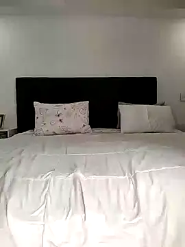 sofiaxox online show from 10-22-25, 12:32