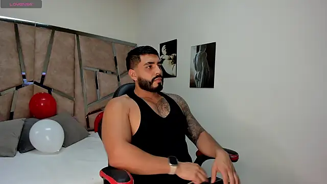 LeandroRusso online show from 02-15-25, 08:12