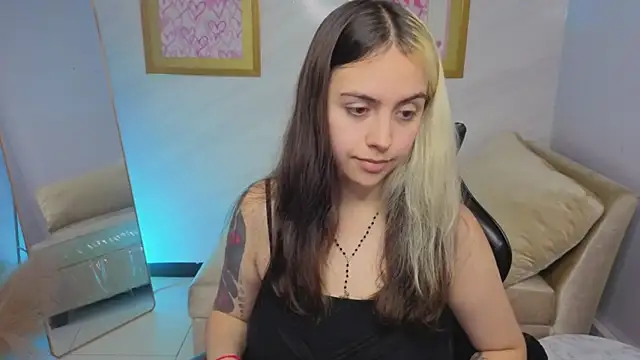 Hela v online show from 11-27-25, 07:58