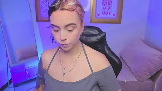 Hela v online show from 01-14-26, 08:12