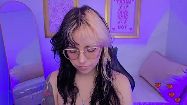 Hela v online show from 02-17-26, 08:06