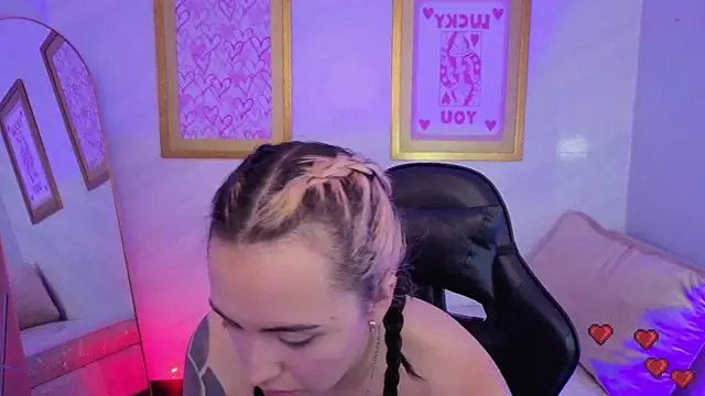 Hela v online show from 02-16-26, 08:07