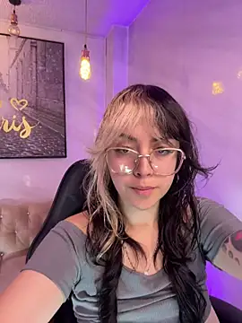 Hela v online show from 03-05-26, 01:30