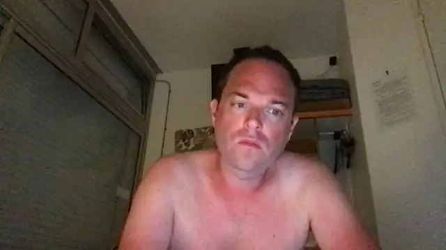 Snapshot of Funnyjul31 chatting on 06-04-26, 09:52 Funnyjul31 online show from 06-04-26, 09:52