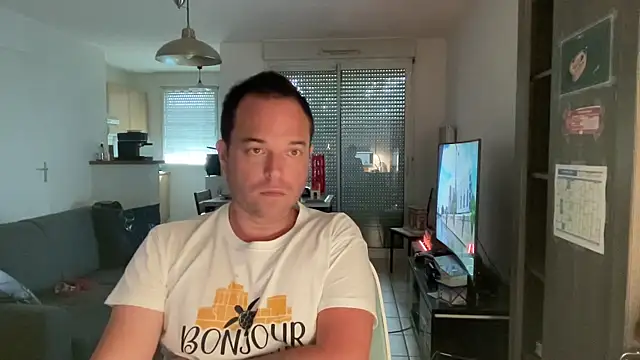 Funnyjul31 online show from 04-19-26, 01:12