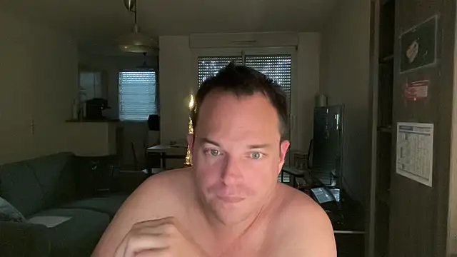 Funnyjul31 online show from 04-13-26, 03:49