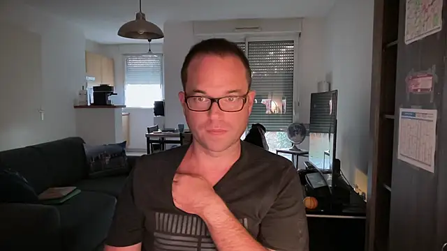 Funnyjul31 online show from 10-13-25, 04:52