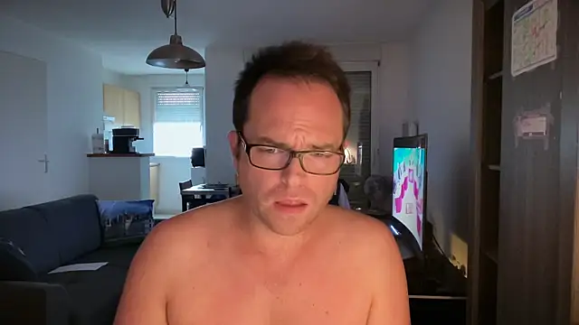 Funnyjul31 online show from 09-30-25, 04:46