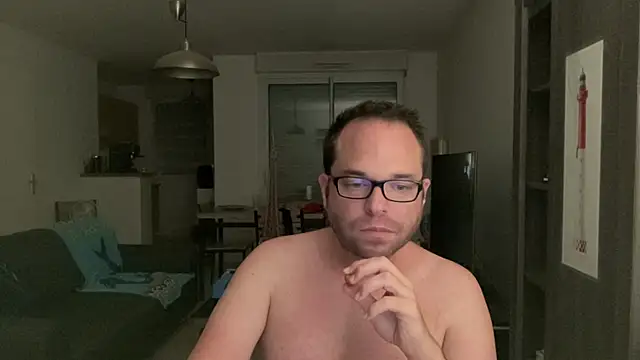Snapshot of Funnyjul31 chatting on 07-29-26, 04:17 Funnyjul31 online show from 07-29-26, 04:17