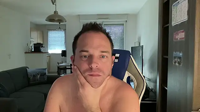 Funnyjul31 online show from 03-22-25, 03:20