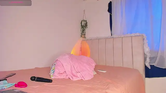 alice guzman1 online show from 11-17-25, 02:32