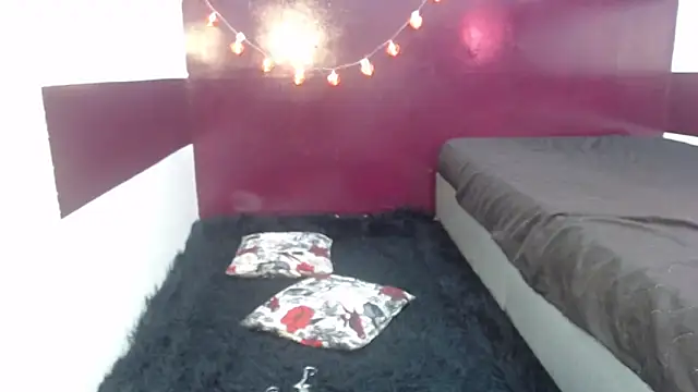 Snapshot of charly_bunnys1 chatting on 02-14-25, 06:08 charly bunnys1 online show from 02-14-25, 06:08