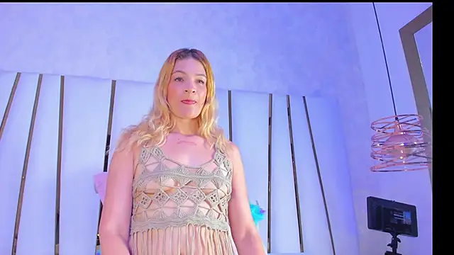 violet gray  online show from 10-05-25, 11:34