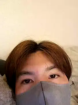 Snapshot of yuukee11111 chatting on 01-29-25, 03:22 yuukee11111 online show from 01-29-25, 03:22