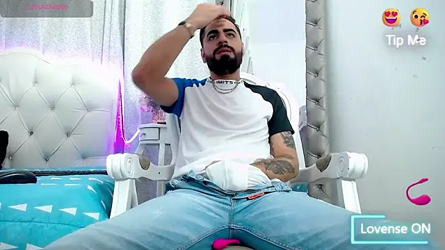 Snapshot of jesus_falcon10 chatting on 02-08-25, 07:48 jesus falcon10 online show from 02-08-25, 07:48