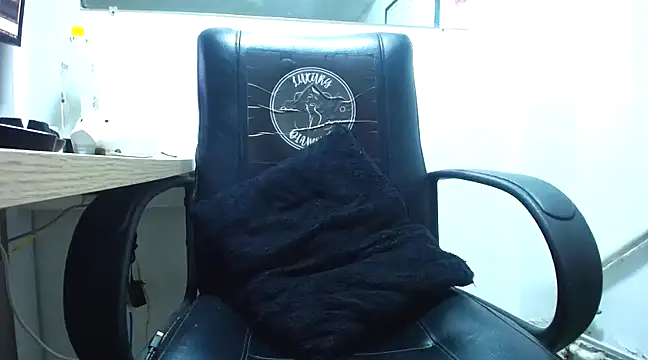 Snapshot of jesus_falcon10 chatting on 02-21-25, 04:07 jesus falcon10 online show from 02-21-25, 04:07