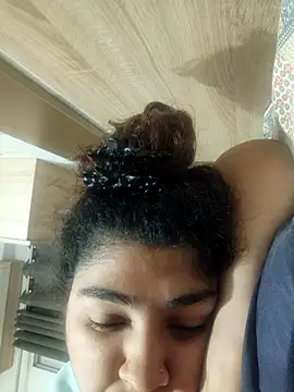 naina78910 online show from 10-24-25, 04:50