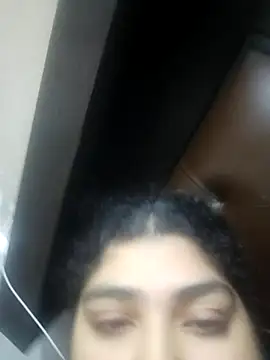 naina78910 online show from 12-17-25, 04:45