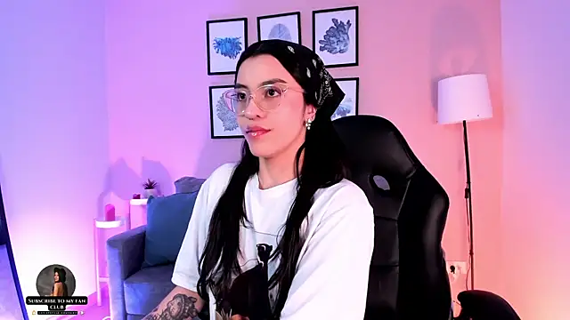 Snapshot of nina__dixon chatting on 09-13-25, 08:09 nina dixon online show from 09-13-25, 08:09