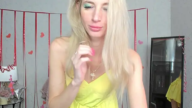 Snapshot of skinnyladyy chatting on 02-21-25, 02:06 skinnyladyy online show from 02-21-25, 02:06