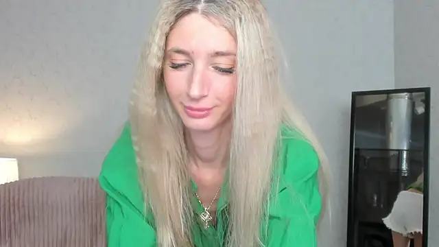 Snapshot of skinnyladyy chatting on 02-26-25, 05:13 skinnyladyy online show from 02-26-25, 05:13