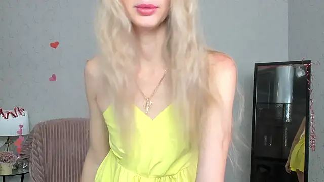 Snapshot of skinnyladyy chatting on 02-12-25, 02:14 skinnyladyy online show from 02-12-25, 02:14