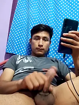 EduardoEspinoza12 online show from 10-05-25, 12:34