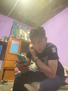 EduardoEspinoza12 online show from 02-19-25, 08:33