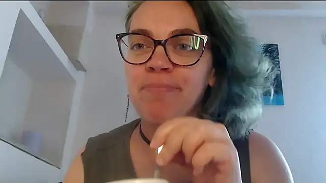 Ju-Hot online show from 05-06-26, 01:26