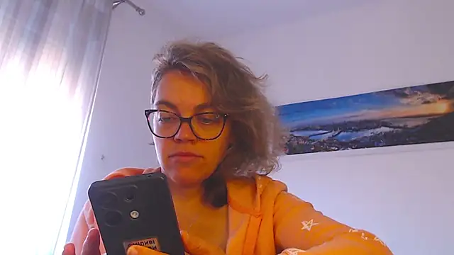 Ju-Hot online show from 10-14-25, 03:01