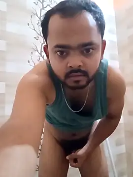 guavam65 online show from 03-12-26, 07:40