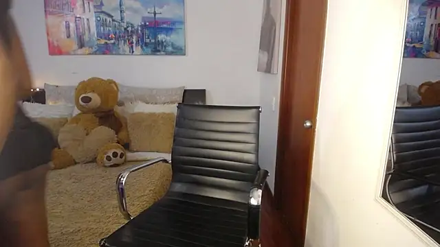 Snapshot of miaderail chatting on 06-04-26, 11:20 miaderail online show from 06-04-26, 11:20