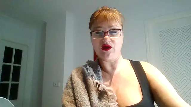 Snapshot of Luzia-Sal chatting on 01-27-25, 08:29 Luzia-Sal online show from 01-27-25, 08:29