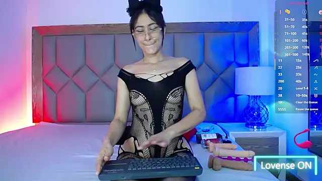 PamelaaPonce online show from 11-06-25, 01:59