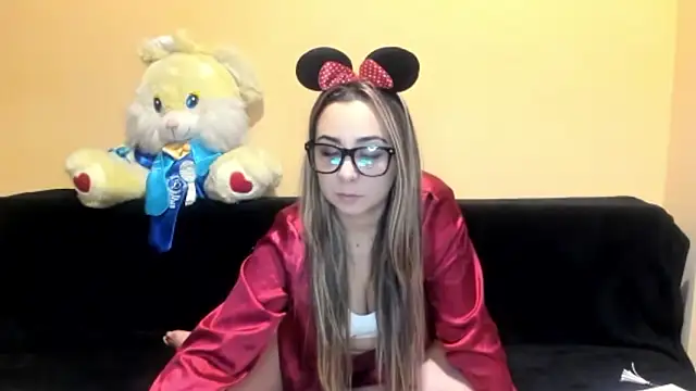 Snapshot of LadyLyanna chatting on 11-02-25, 10:48 LadyLyanna online show from 11-02-25, 10:48