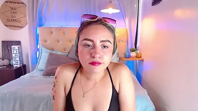 melodygirl   online show from 03-05-25, 07:06