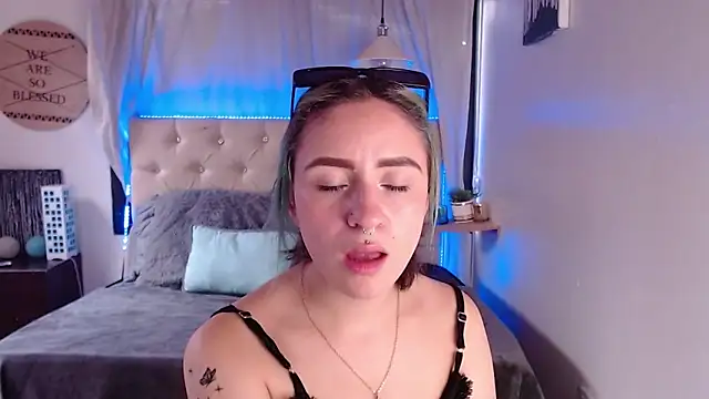 melodygirl   online show from 03-11-25, 07:58