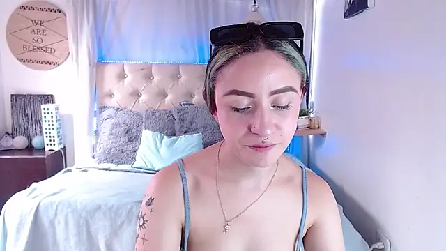 melodygirl   online show from 03-08-25, 08:25