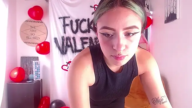 melodygirl   online show from 02-15-25, 07:28