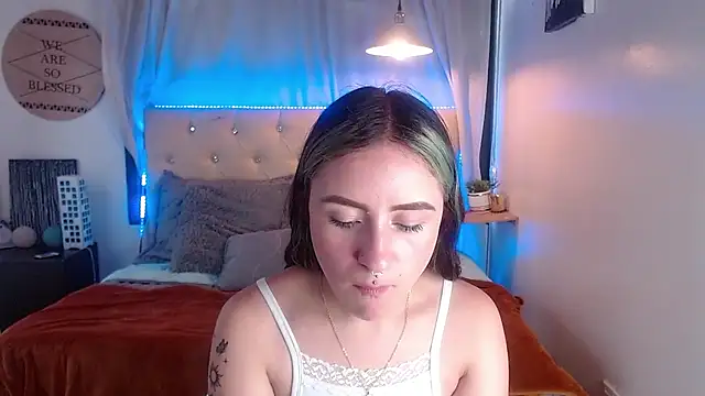 melodygirl   online show from 03-10-25, 08:23