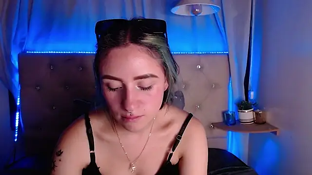 melodygirl   online show from 03-11-25, 11:04