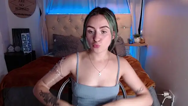 melodygirl   online show from 02-25-25, 10:42