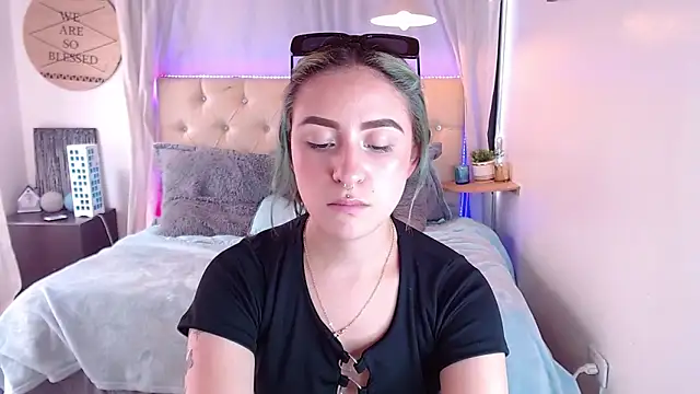 melodygirl   online show from 02-28-25, 06:20