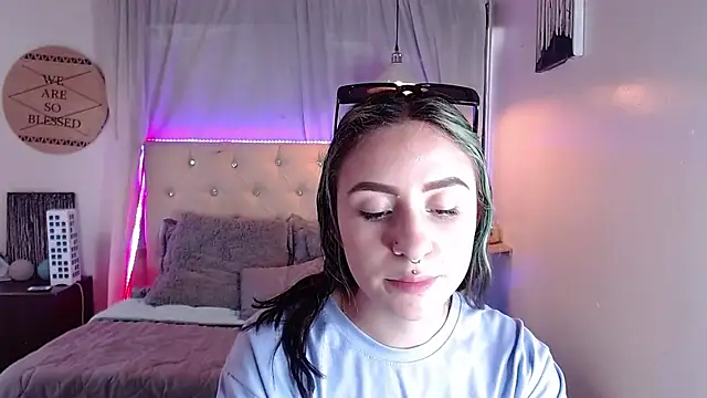 melodygirl   online show from 03-07-25, 08:00