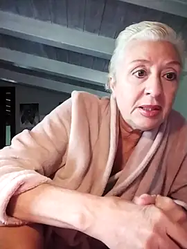 divinaerotica online show from 04-11-26, 04:32