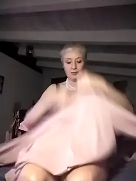 divinaerotica online show from 02-09-26, 04:38